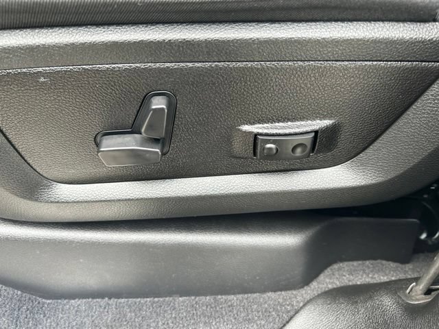 Used 2025 RAM 2500 Limited AWD/4WD image 22