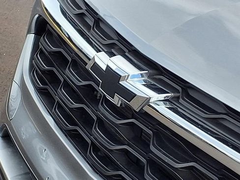 Used 2025 Chevrolet Trax LT image 25