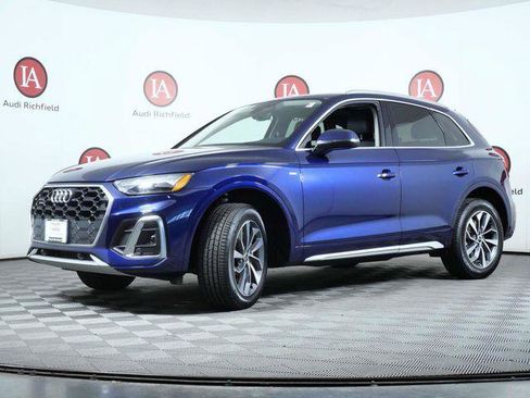 Used 2023 Audi Q5 2.0T Premium w/ Convenience Package AWD/4WD image 4