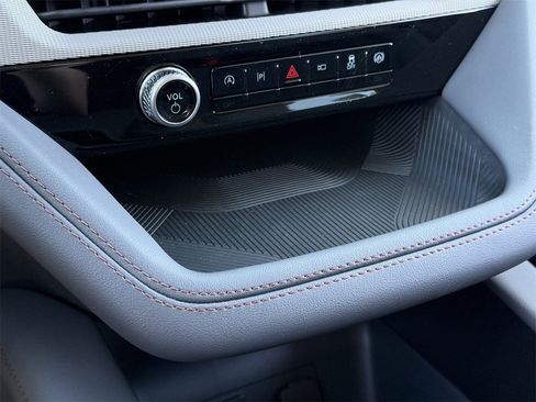 New 2026 Ford Explorer Active image 40