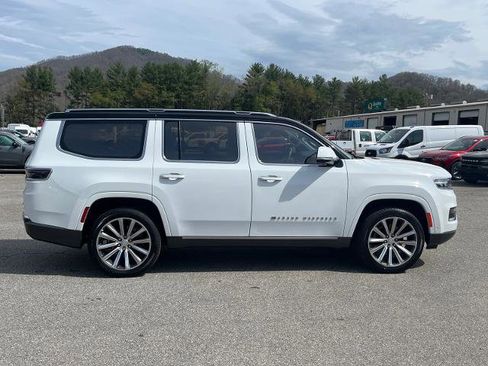 Used 2022 Jeep Grand Wagoneer Series II w/ Premium Group II AWD/4WD image 2