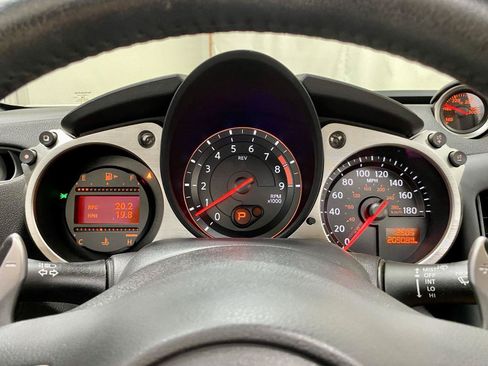 Used 2017 Nissan 370Z Touring Sport RWD image 33