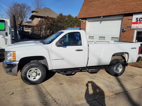 Used 2009 Chevrolet Silverado 2500 W/T image 3