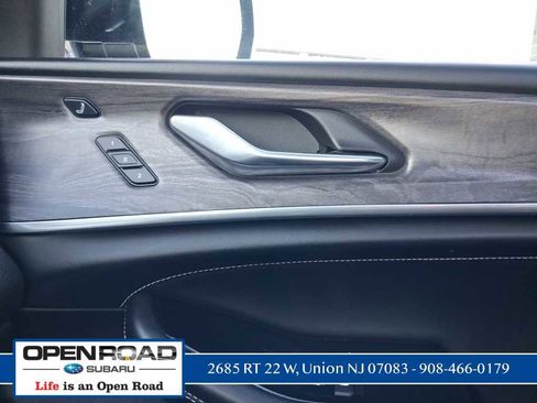 Used 2021 Jeep Grand Cherokee L Overland w/ Luxury Tech Group IV AWD/4WD image 28