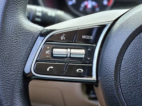 Used 2021 Kia Forte LXS image 17