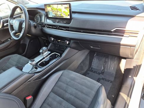 Used 2025 Mitsubishi Outlander SE AWD/4WD image 33