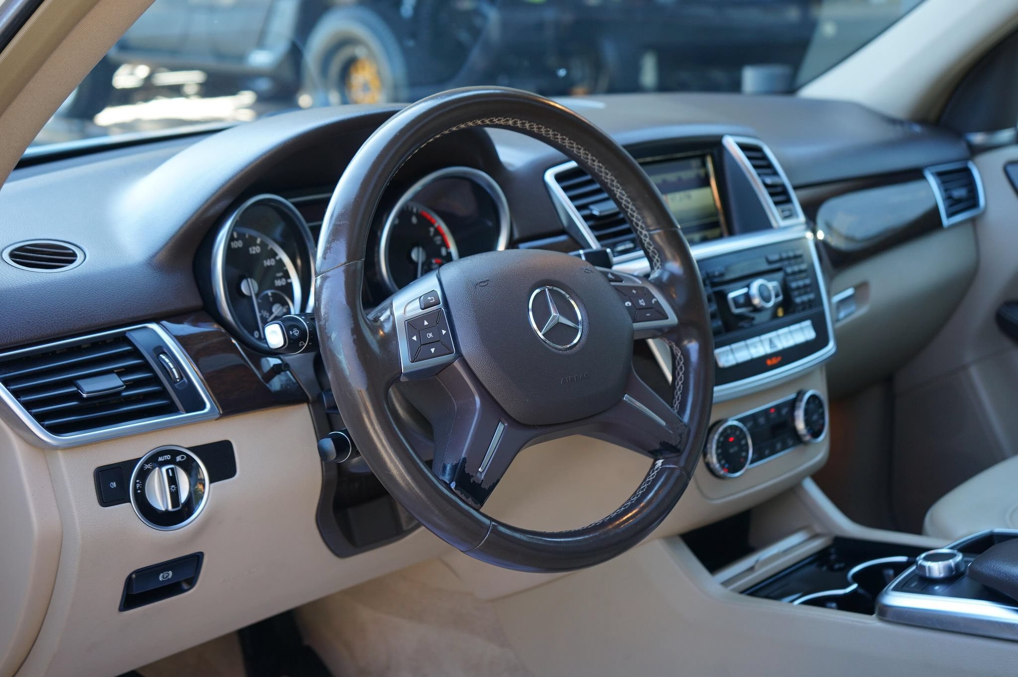 Used 2015 Mercedes-Benz ML 350 4MATIC image 10