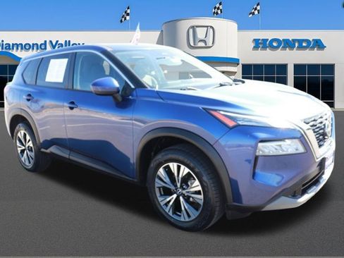 Used 2023 Nissan Rogue SV image 1