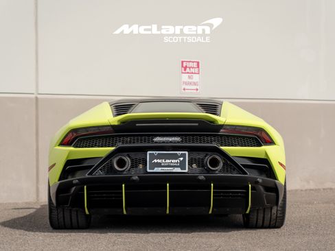 Used 2022 Lamborghini Huracan EVO image 6