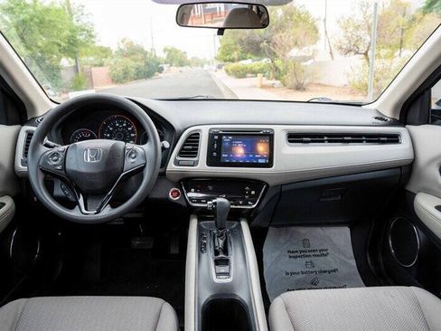 Used 2017 Honda HR-V EX image 18