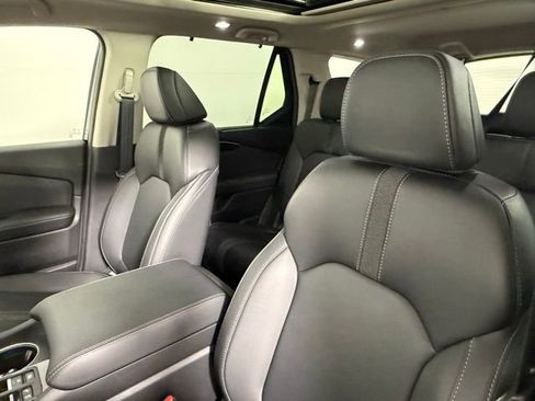 Used 2024 Honda Pilot Touring image 29