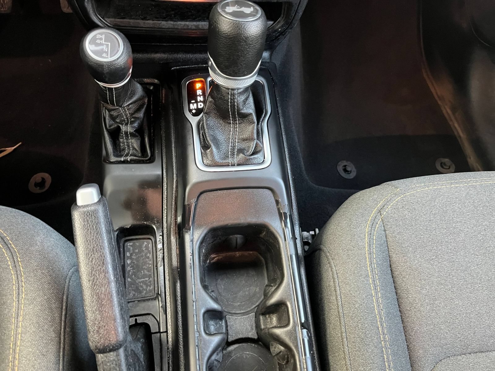 Used 2025 Jeep Wrangler Unlimited Sahara AWD/4WD image 39