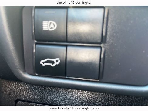 Used 2022 Toyota Highlander XLE image 42