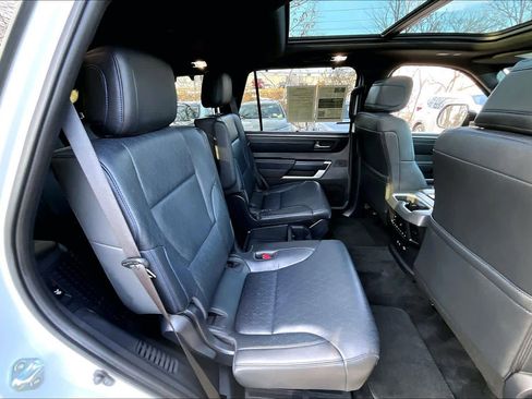 Used 2025 Toyota Sequoia Platinum image 18