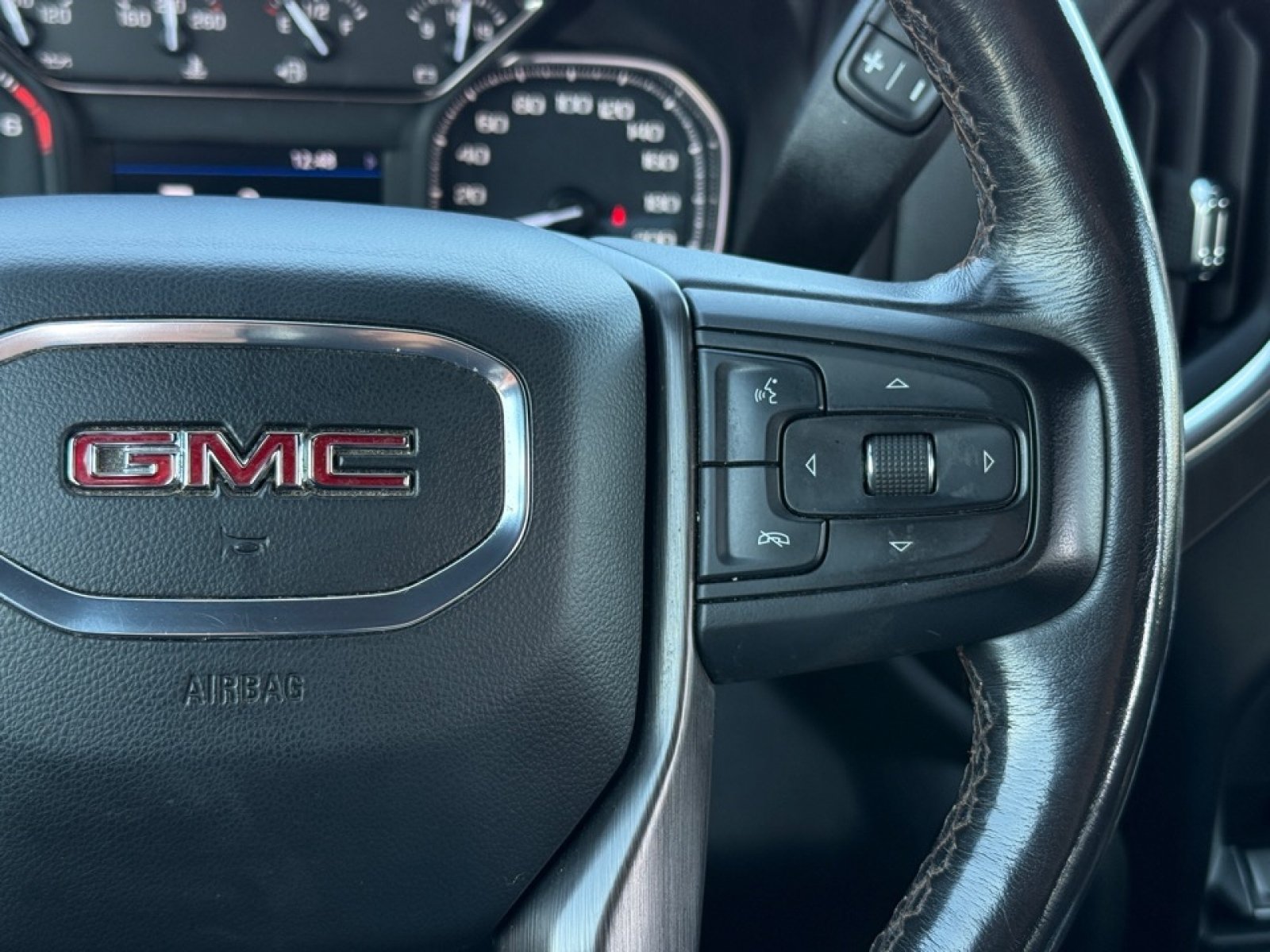 Used 2022 GMC Sierra 2500 AT4 w/ AT4 Preferred Package AWD/4WD image 21