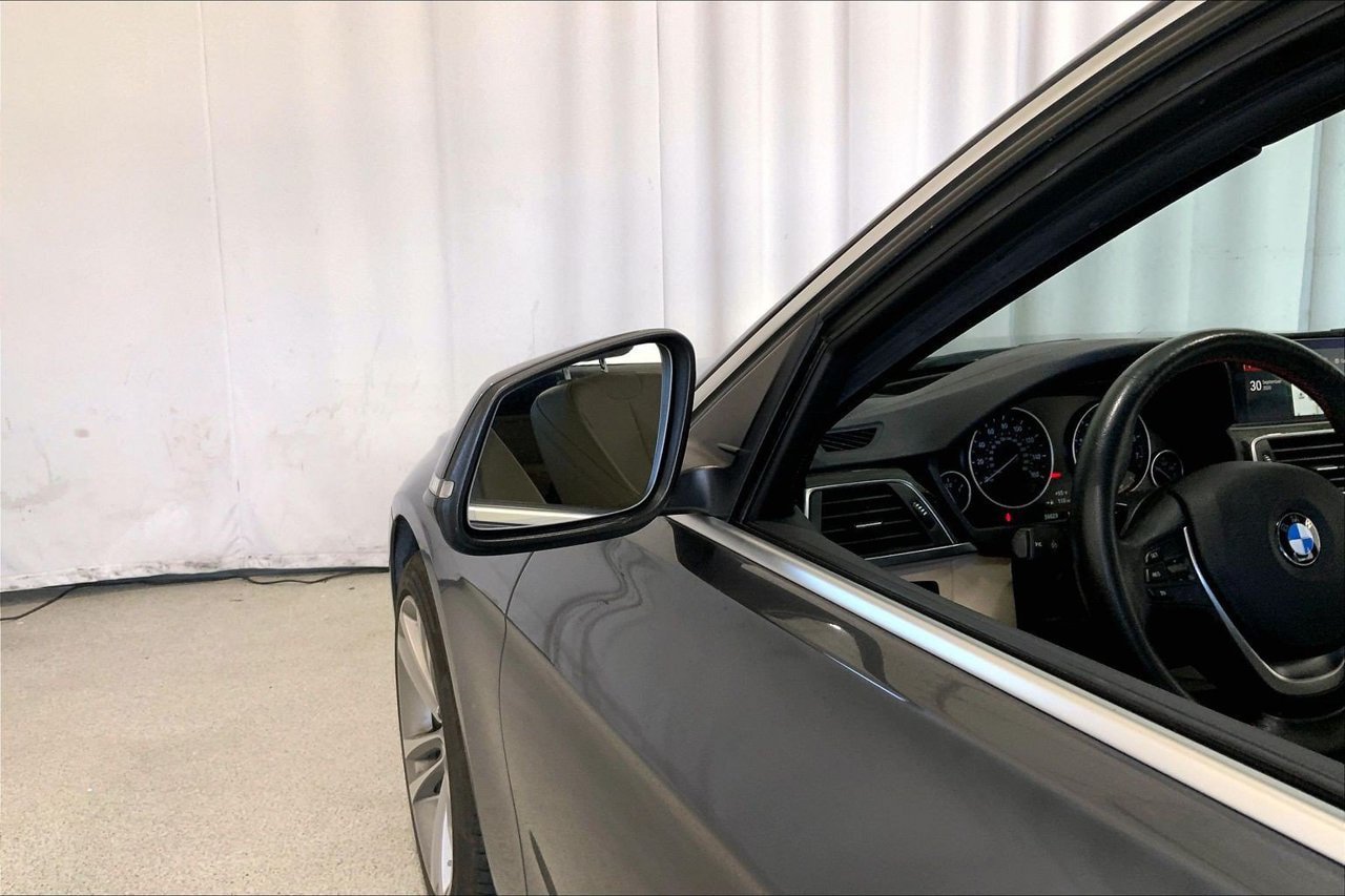 Used 2018 BMW 330i Sedan RWD image 10