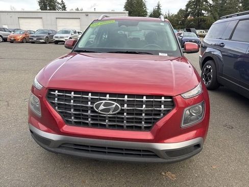 Certified 2024 Hyundai Venue SEL image 2