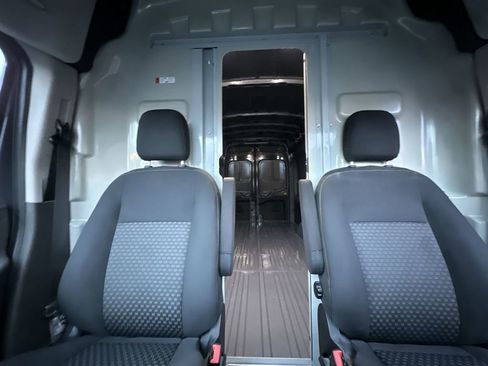 Used 2022 Ford E-Transit 148 High Roof Extended RWD image 16