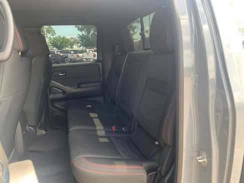 Used 2024 Nissan Frontier Pro-X RWD image 23