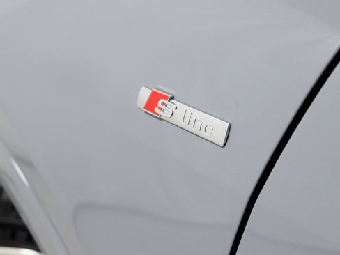 Used 2022 Audi Q4 e-tron Premium Plus image 13