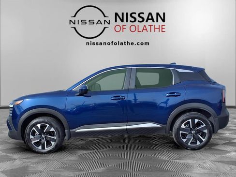 Used 2025 Nissan Kicks SV image 17