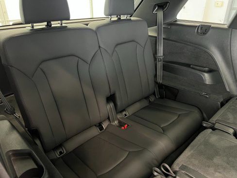 Used 2021 Audi Q7 3.0T Premium Plus AWD/4WD image 38