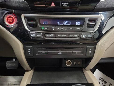 Used 2016 Honda Pilot Touring image 17