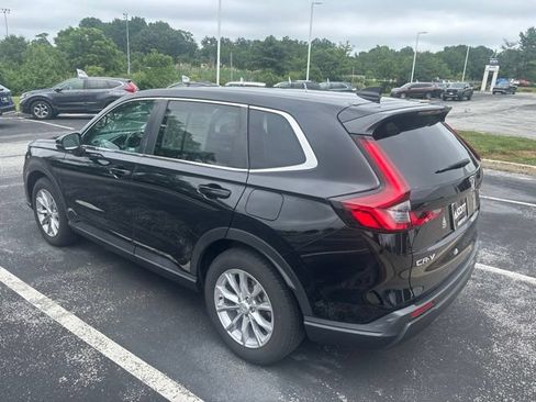 Used 2023 Honda CR-V EX image 3