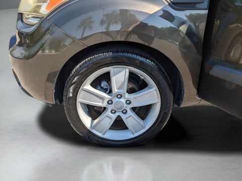 Used 2011 Kia Soul ! FWD image 23
