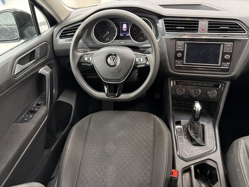 Used 2021 Volkswagen Tiguan S FWD image 23