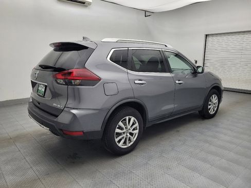 Used 2020 Nissan Rogue SV image 10