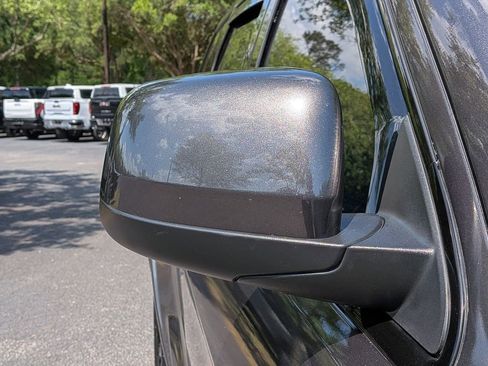 Used 2019 Jeep Grand Cherokee Altitude RWD image 12