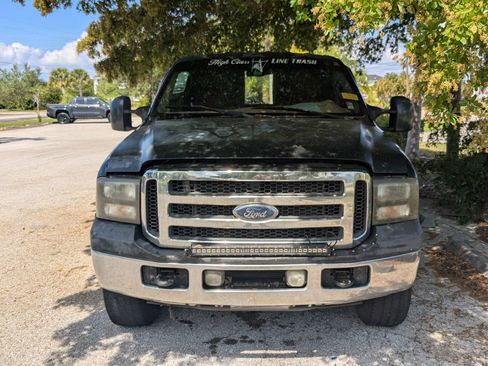 Used 2006 Ford F350 King Ranch AWD/4WD image 2