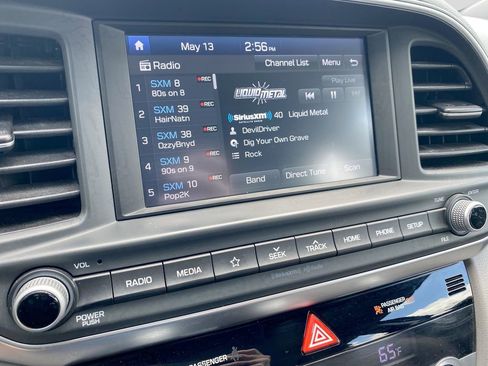 Used 2020 Hyundai Elantra SEL FWD image 22