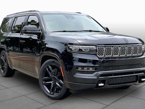 Used 2022 Jeep Grand Wagoneer Series III w/ Rear Seat Video Group 1 AWD/4WD image 3