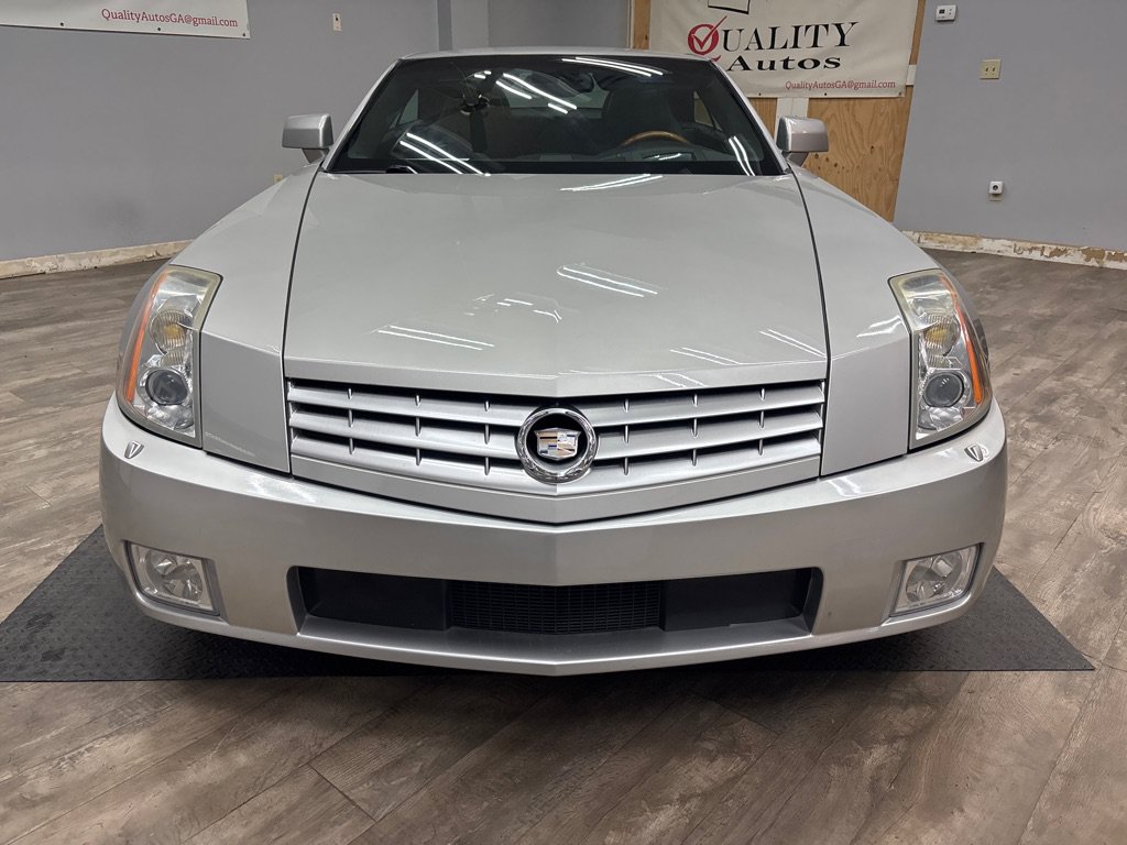 Used 2006 Cadillac XLR RWD image 23