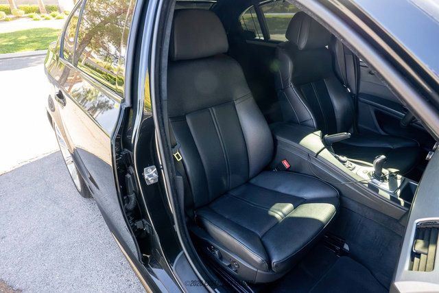 Used 2010 BMW M5 RWD image 39