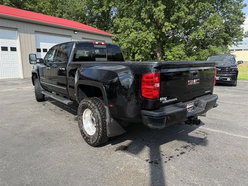 Used 2019 GMC Sierra 3500 Denali w/ Duramax Plus Package AWD/4WD image 31