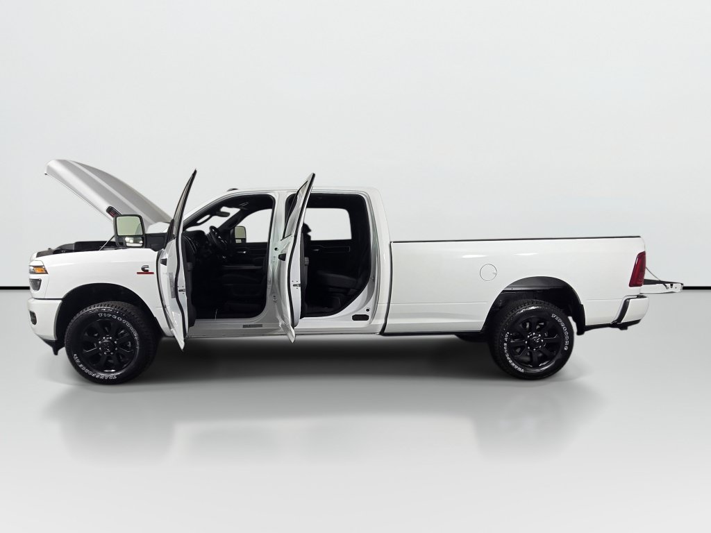 New 2026 RAM 3500 Big Horn AWD/4WD image 12