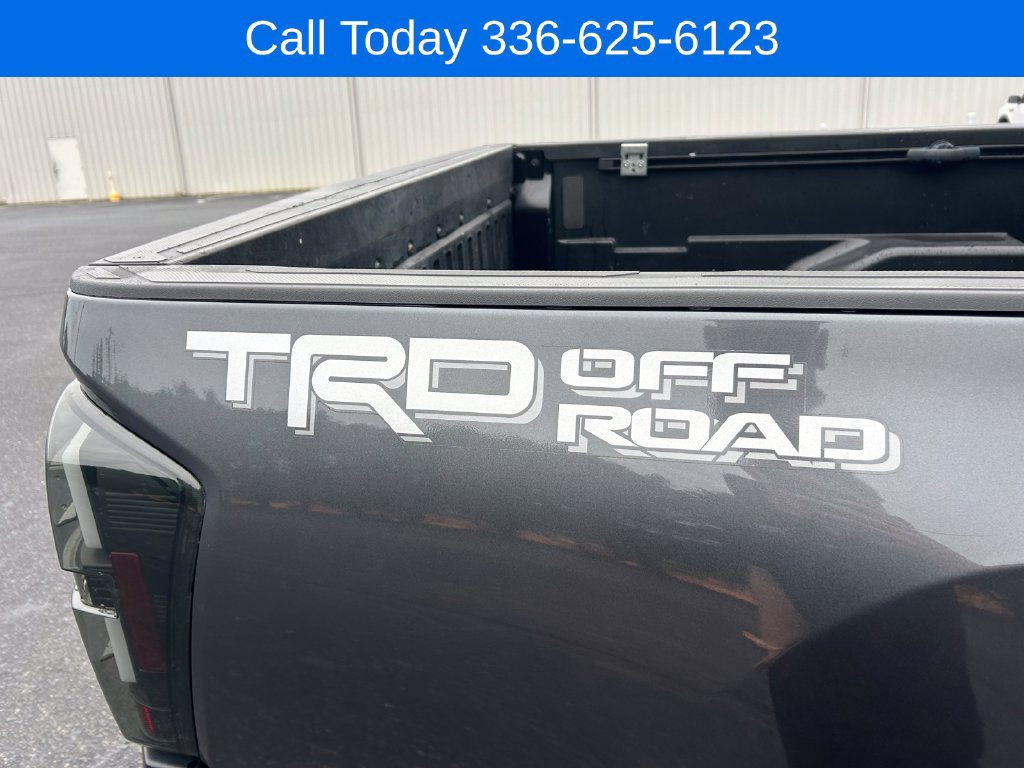 Used 2022 Toyota Tacoma TRD Off-Road w/ TRD Premium Off Road Package RWD image 13