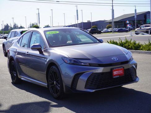 Used 2026 Toyota Camry SE AWD/4WD image 1