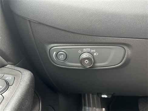 Certified 2023 Chevrolet Equinox LT image 17