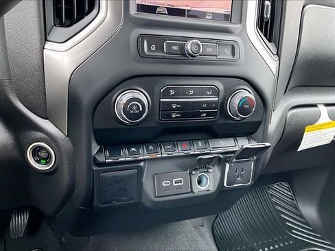 Used 2024 Chevrolet Silverado 1500 Custom Trail Boss AWD/4WD image 27