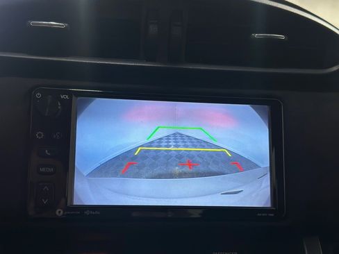 Used 2017 Toyota 86 image 21