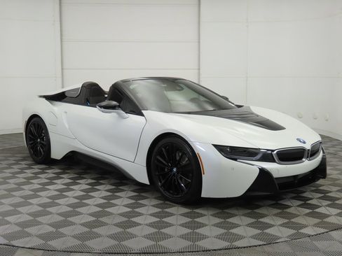 Used 2019 BMW i8 Roadster image 3