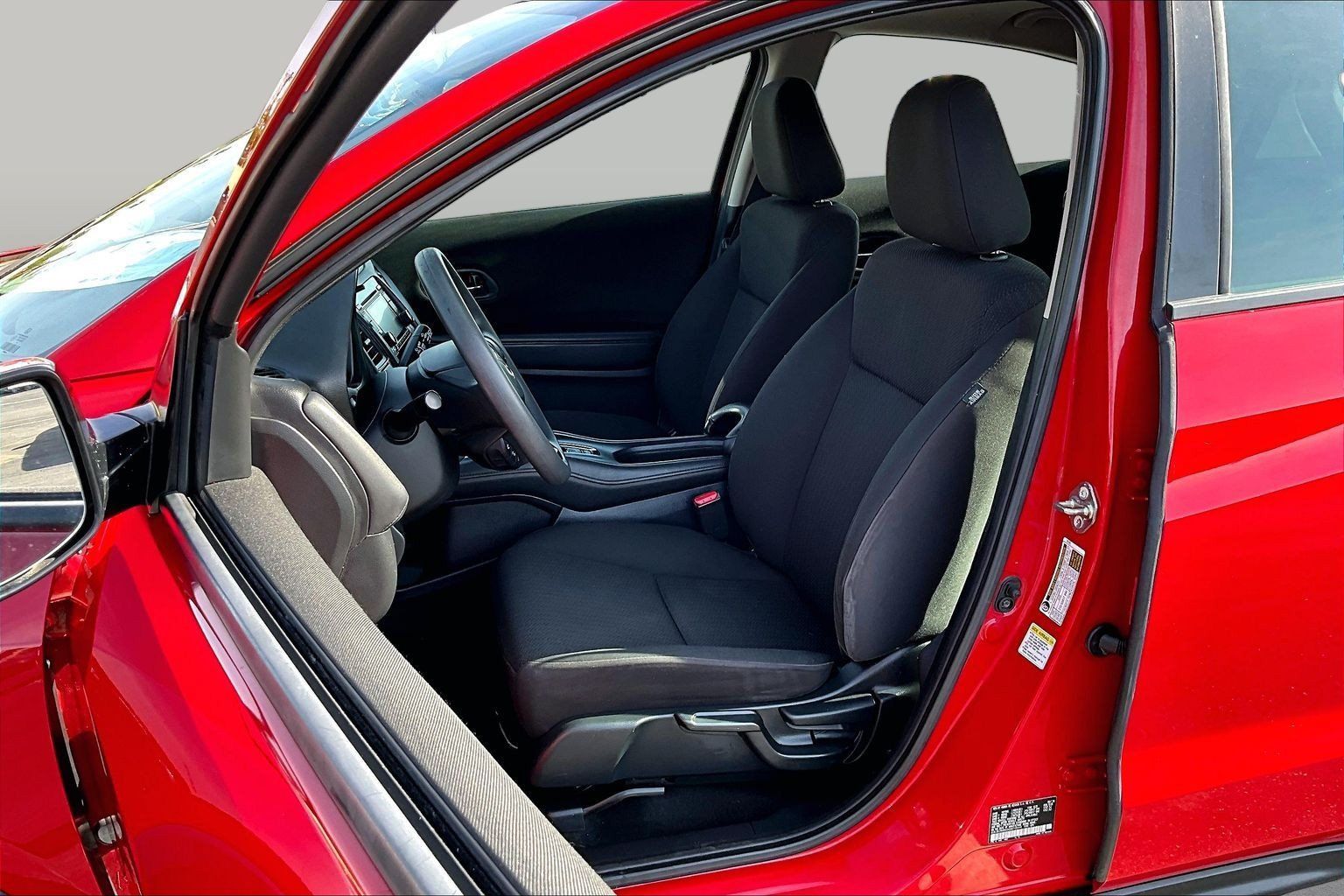 Used 2016 Honda HR-V LX image 24