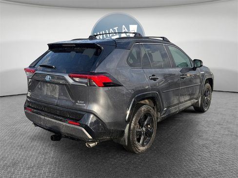 Used 2020 Toyota RAV4 XSE image 3