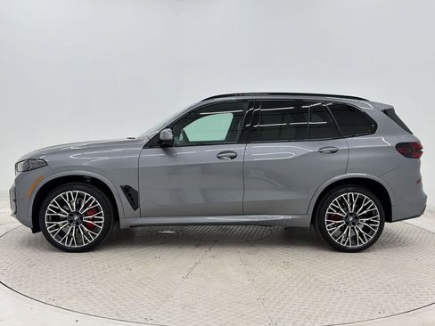 New 2026 BMW X5 xDrive40i w/ M Sport Package AWD/4WD image 2