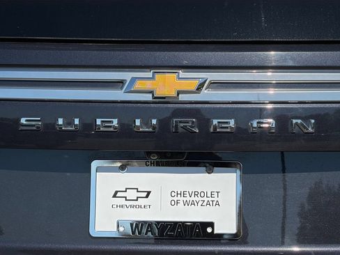 Used 2023 Chevrolet Suburban High Country AWD/4WD image 10