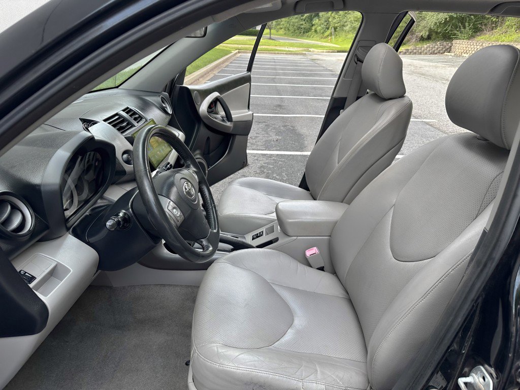 Used 2007 Toyota RAV4 Limited w/ Tow Prep Pkg AWD/4WD image 17
